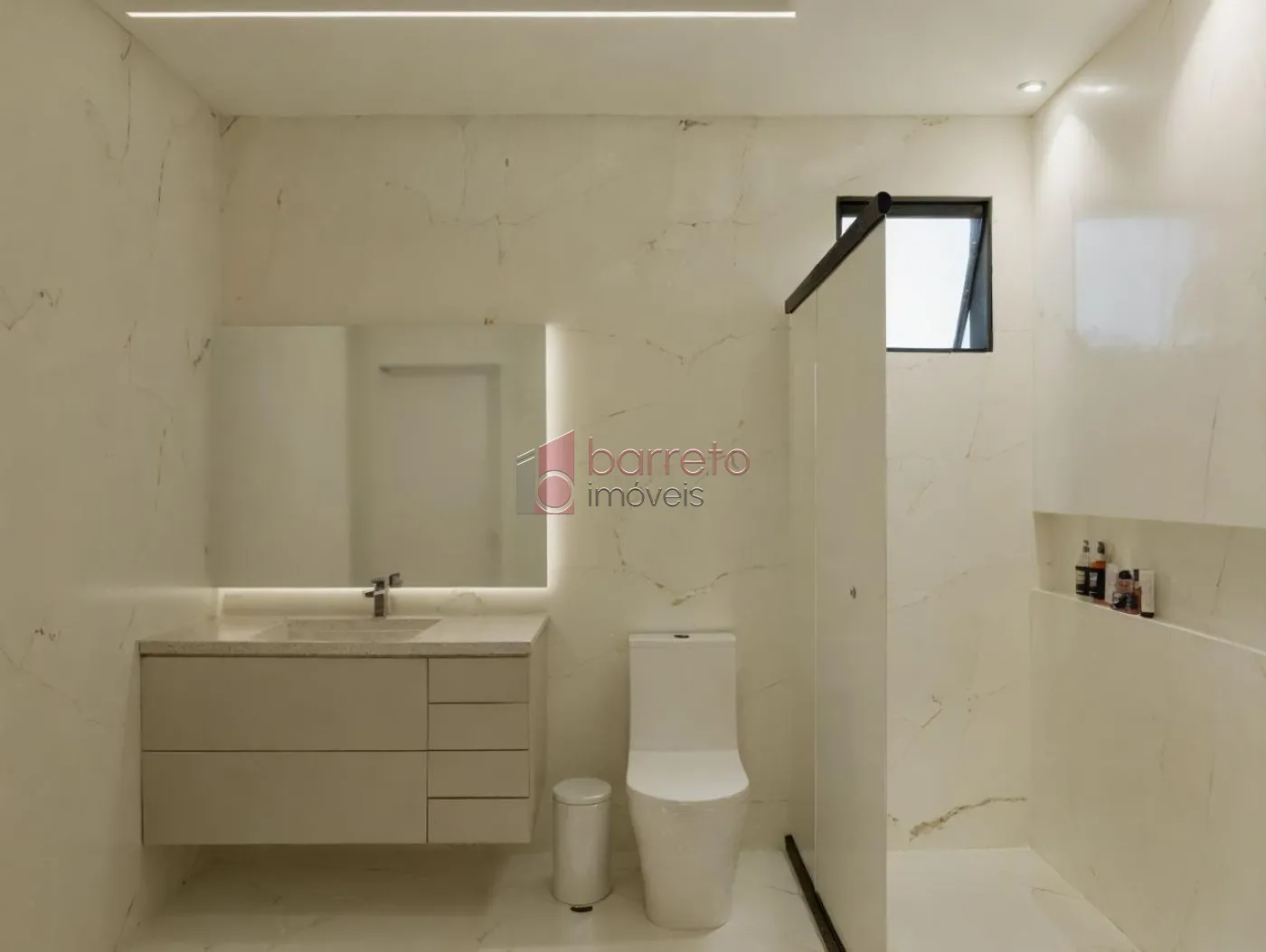 CASA RECÉM CONSTRUÍDA À VENDA NO CONDOMÍNIO BOSQUE DOS JATOBÁS EM JUNDIAÍ/SP