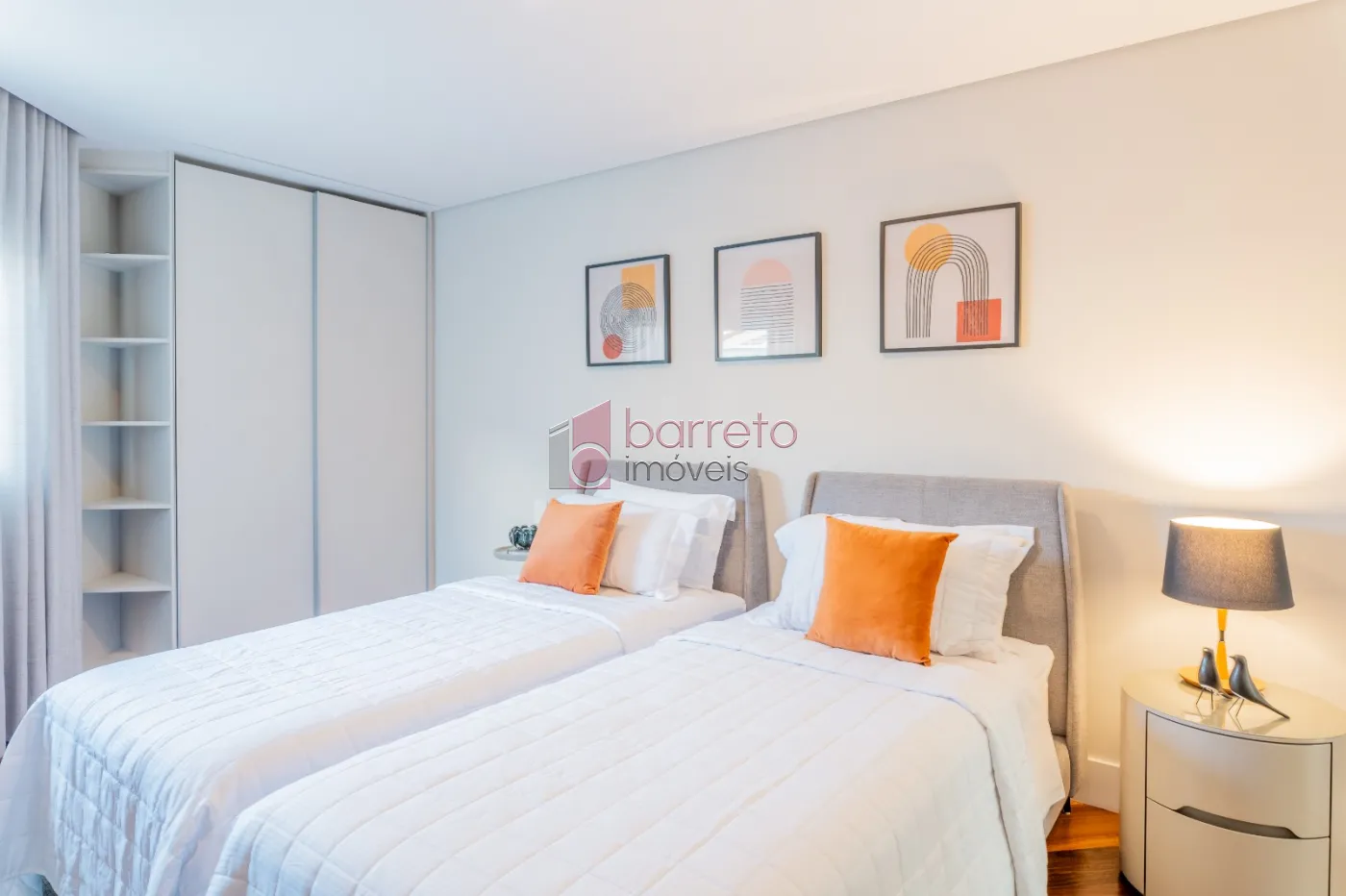 SOBRADO ALTO PADRÃO – 04 QUARTOS – JUNDIAÍ/SP