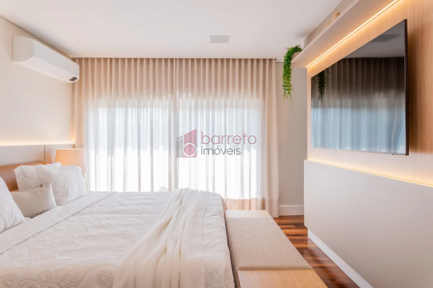 SOBRADO ALTO PADRÃO – 04 QUARTOS – JUNDIAÍ/SP