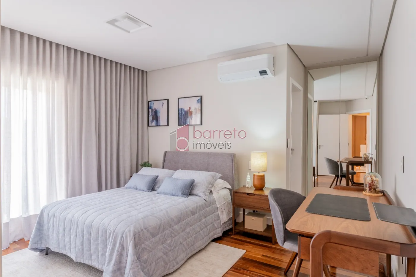 SOBRADO ALTO PADRÃO – 04 QUARTOS – JUNDIAÍ/SP