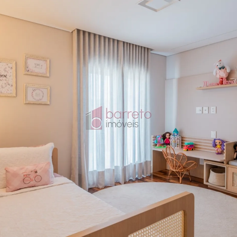 SOBRADO ALTO PADRÃO – 04 QUARTOS – JUNDIAÍ/SP