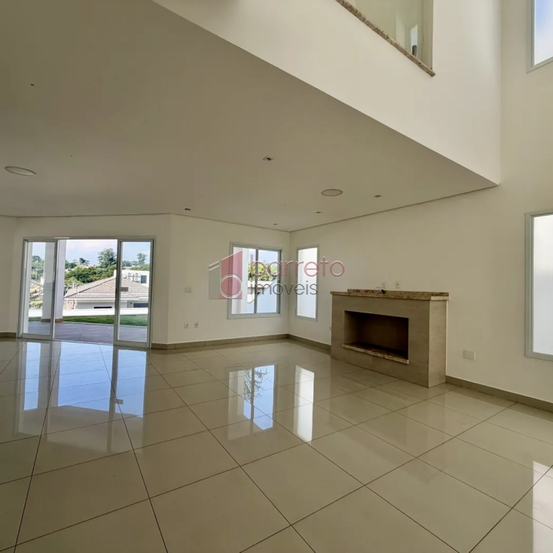SOBRADO À VENDA – 04 QUARTOS – RESERVA DA SERRA – JUNDIAÍ/SP