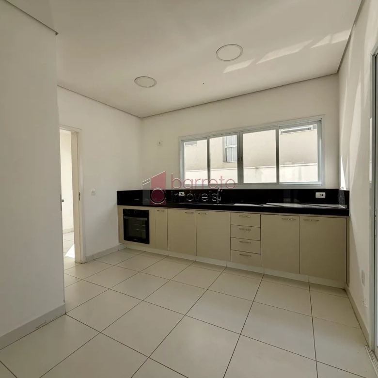 SOBRADO À VENDA – 04 QUARTOS – RESERVA DA SERRA – JUNDIAÍ/SP