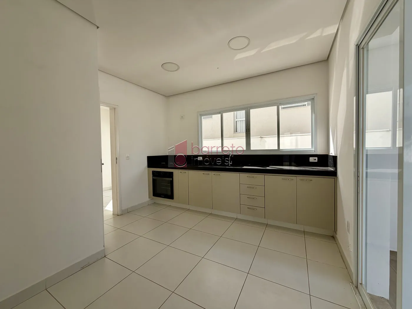 SOBRADO À VENDA – 04 QUARTOS – RESERVA DA SERRA – JUNDIAÍ/SP