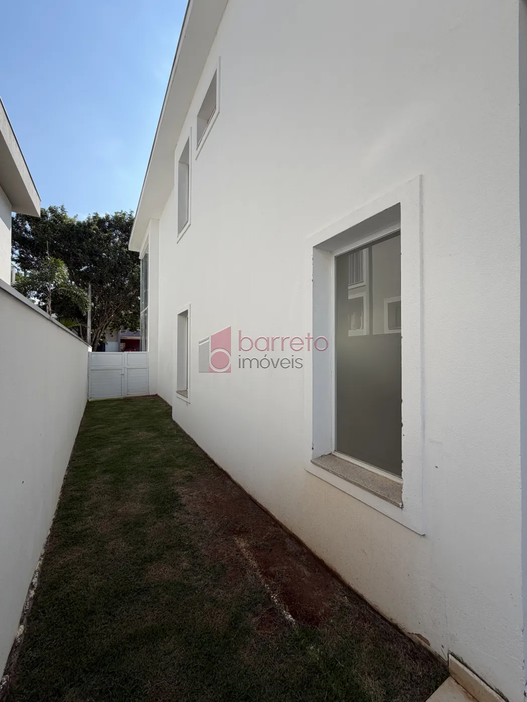 SOBRADO À VENDA – 04 QUARTOS – RESERVA DA SERRA – JUNDIAÍ/SP