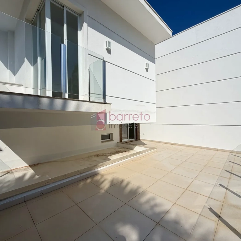 SOBRADO À VENDA – 04 QUARTOS – RESERVA DA SERRA – JUNDIAÍ/SP