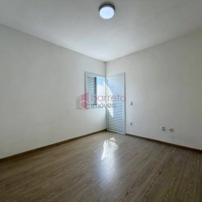 SOBRADO À VENDA – 04 QUARTOS – RESERVA DA SERRA – JUNDIAÍ/SP