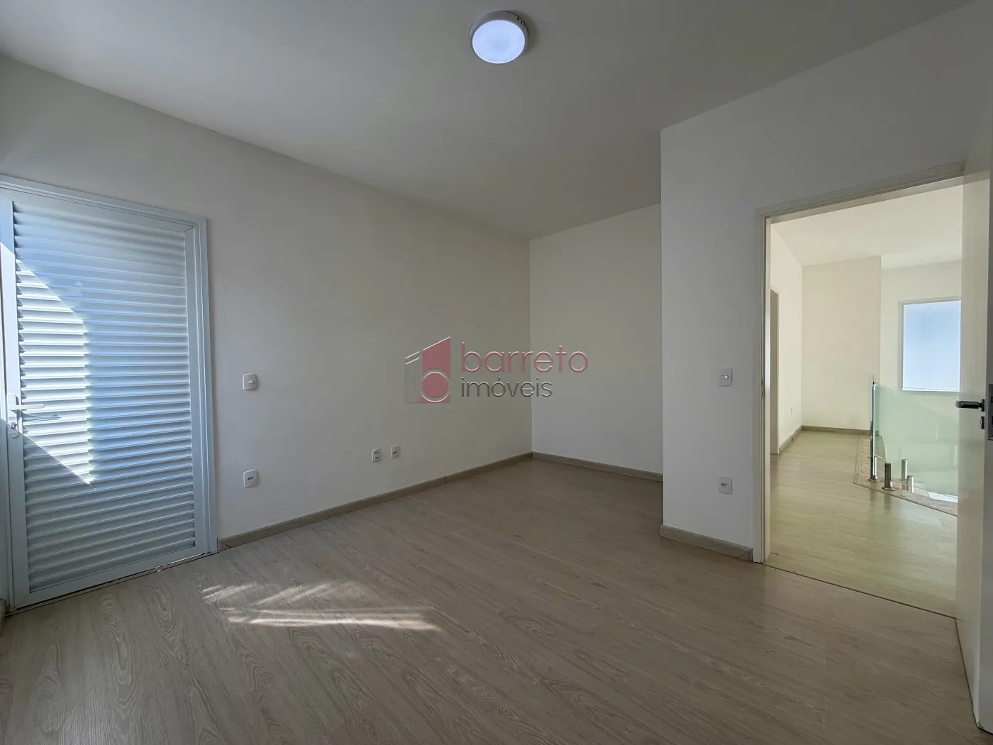 SOBRADO À VENDA – 04 QUARTOS – RESERVA DA SERRA – JUNDIAÍ/SP