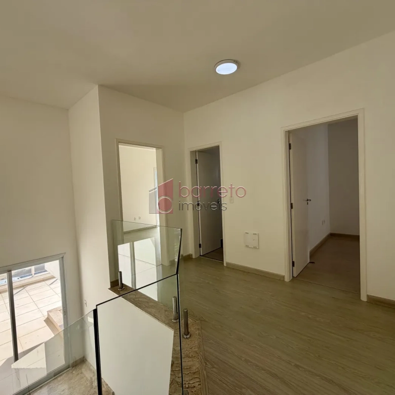 SOBRADO À VENDA – 04 QUARTOS – RESERVA DA SERRA – JUNDIAÍ/SP