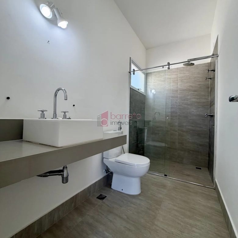 SOBRADO À VENDA – 04 QUARTOS – RESERVA DA SERRA – JUNDIAÍ/SP