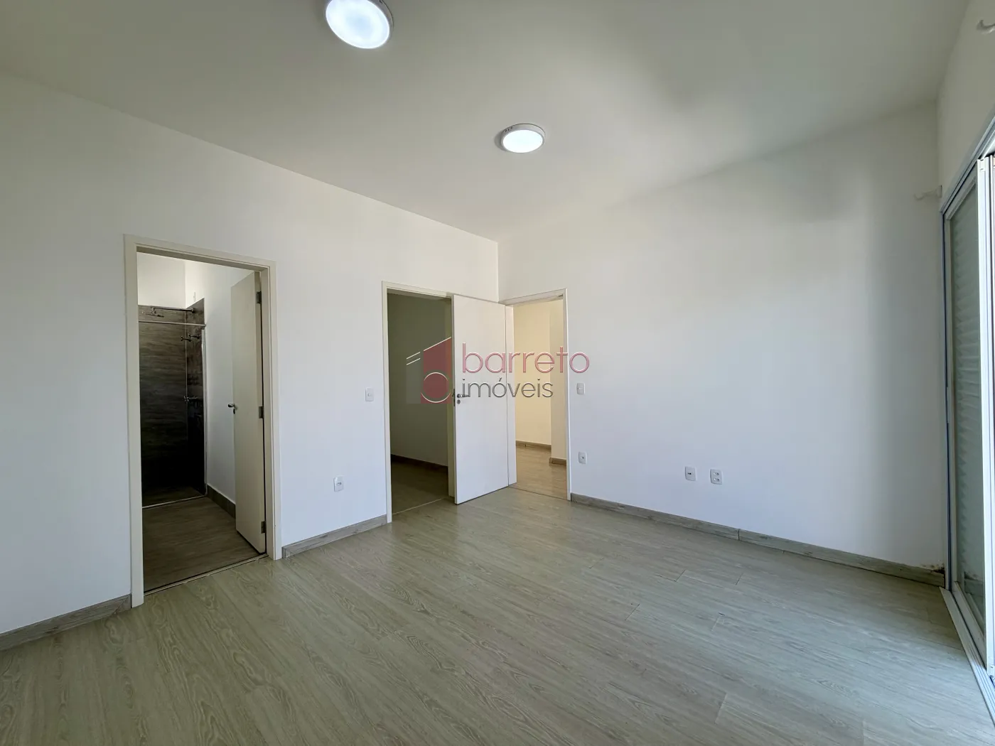 SOBRADO À VENDA – 04 QUARTOS – RESERVA DA SERRA – JUNDIAÍ/SP