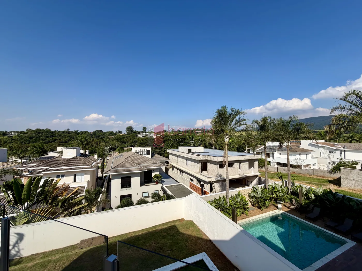 SOBRADO À VENDA – 04 QUARTOS – RESERVA DA SERRA – JUNDIAÍ/SP