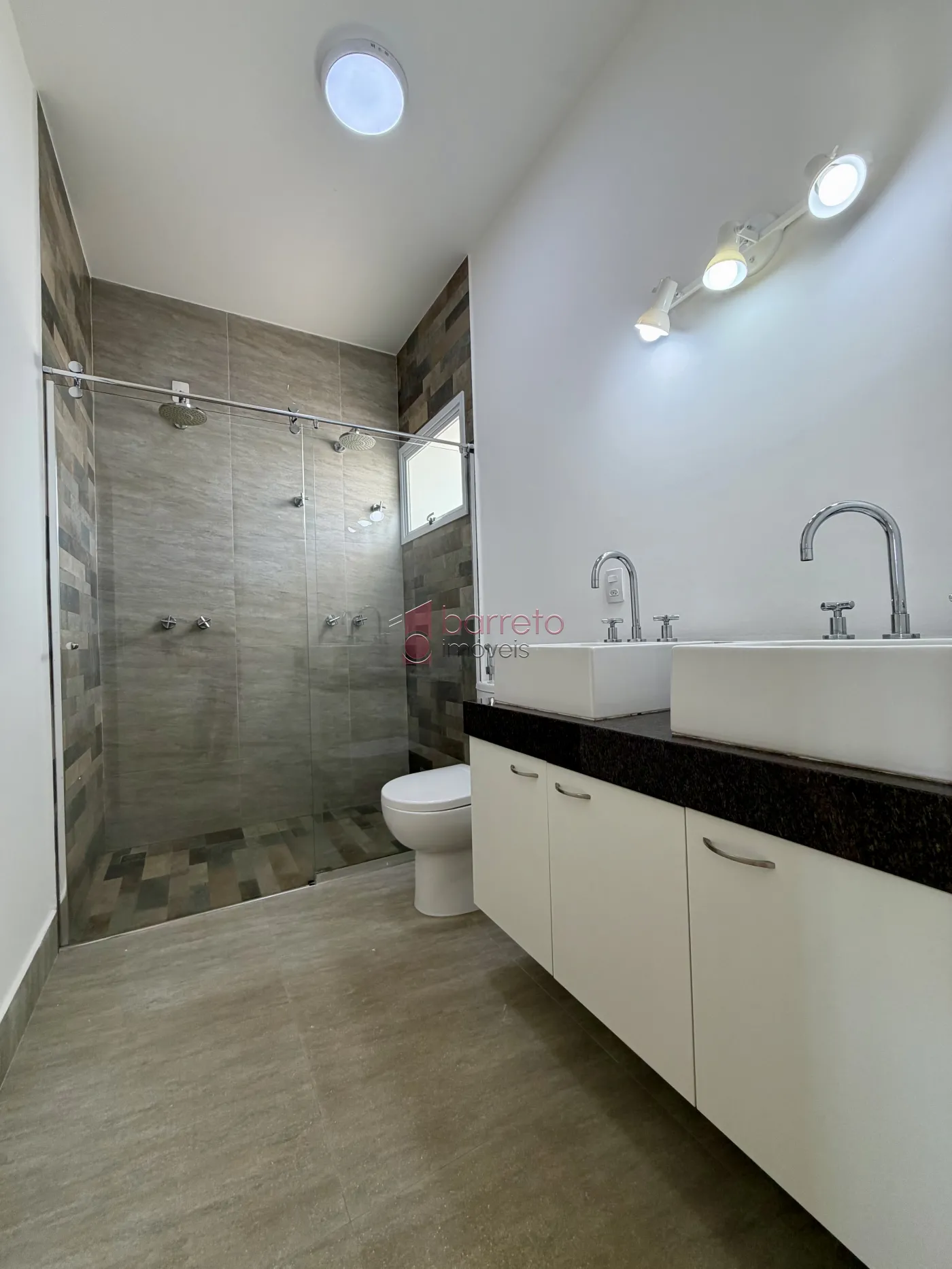 SOBRADO À VENDA – 04 QUARTOS – RESERVA DA SERRA – JUNDIAÍ/SP