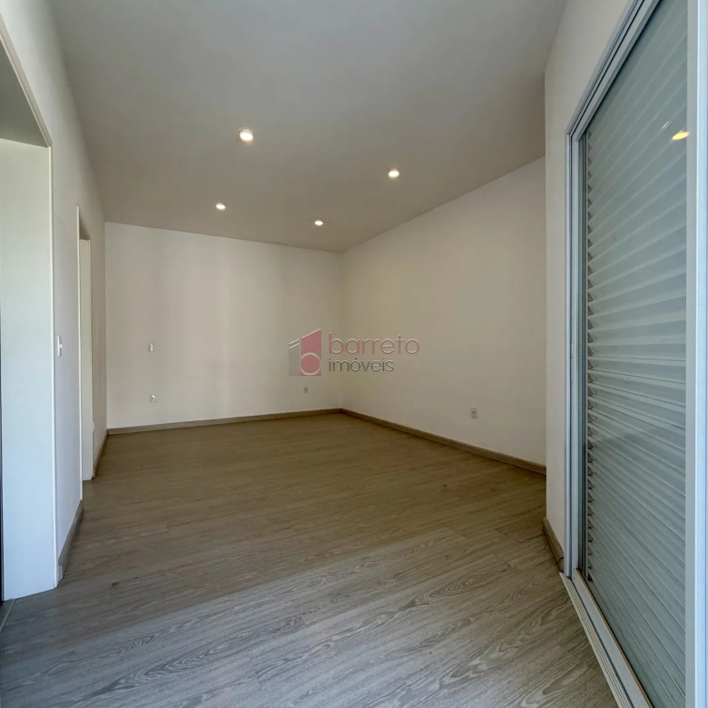 SOBRADO À VENDA – 04 QUARTOS – RESERVA DA SERRA – JUNDIAÍ/SP
