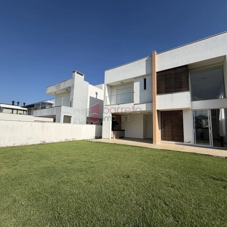 SOBRADO À VENDA – 04 QUARTOS – RESERVA DA SERRA – JUNDIAÍ/SP