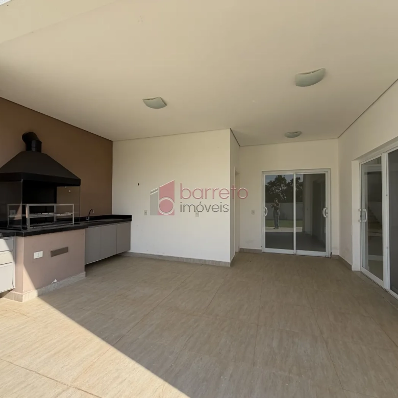 SOBRADO À VENDA – 04 QUARTOS – RESERVA DA SERRA – JUNDIAÍ/SP
