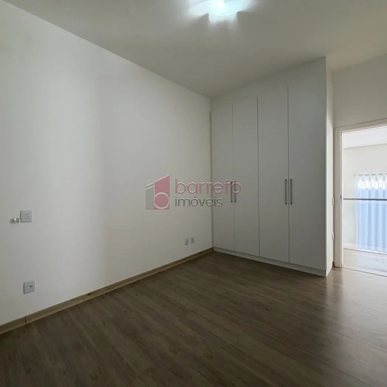 SOBRADO À VENDA – 04 QUARTOS – RESERVA DA SERRA – JUNDIAÍ/SP