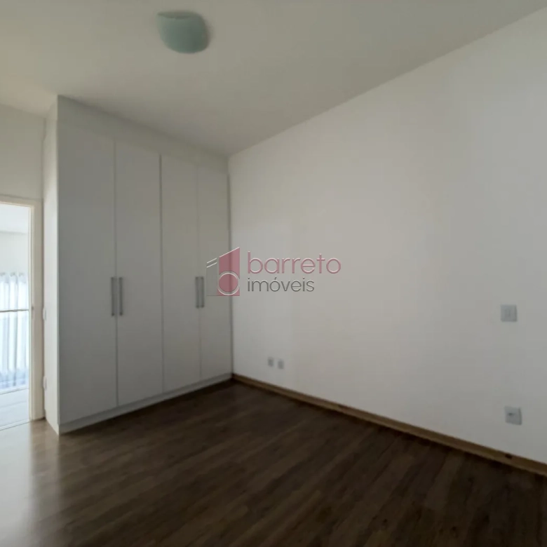 SOBRADO À VENDA – 04 QUARTOS – RESERVA DA SERRA – JUNDIAÍ/SP