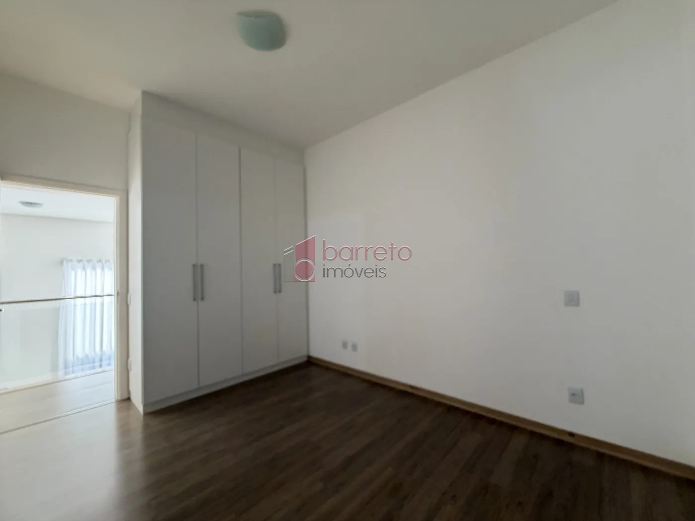 SOBRADO À VENDA – 04 QUARTOS – RESERVA DA SERRA – JUNDIAÍ/SP