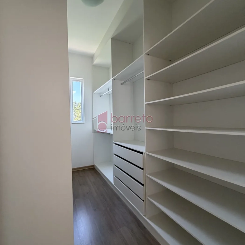 SOBRADO À VENDA – 04 QUARTOS – RESERVA DA SERRA – JUNDIAÍ/SP