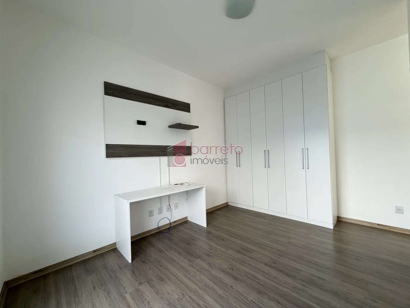 SOBRADO À VENDA – 04 QUARTOS – RESERVA DA SERRA – JUNDIAÍ/SP