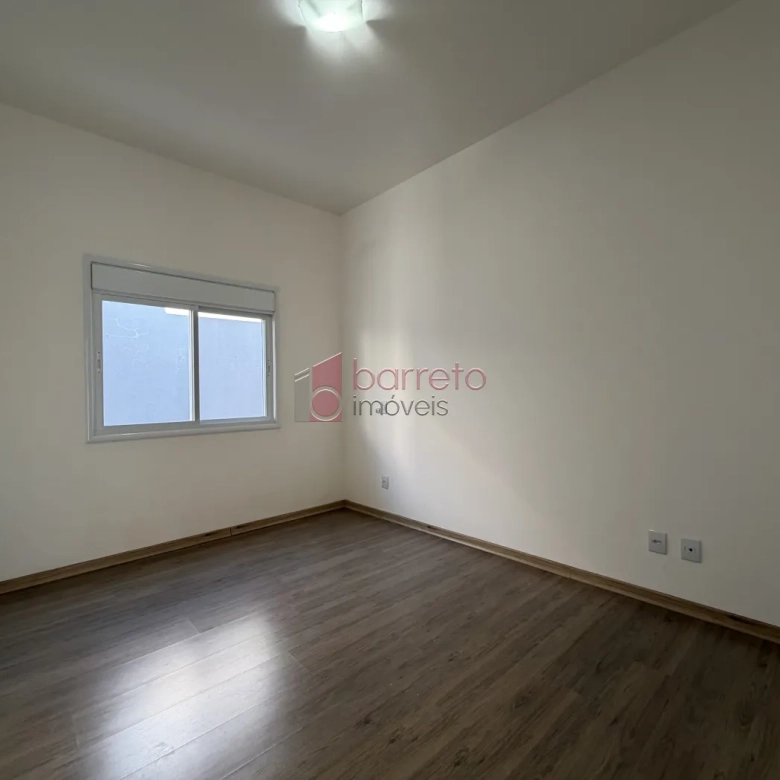 SOBRADO À VENDA – 04 QUARTOS – RESERVA DA SERRA – JUNDIAÍ/SP