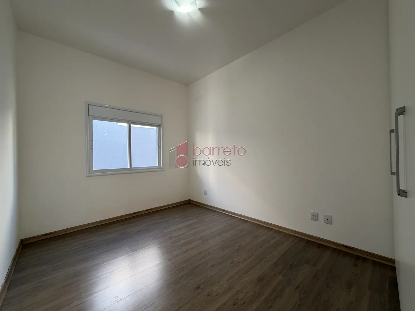 SOBRADO À VENDA – 04 QUARTOS – RESERVA DA SERRA – JUNDIAÍ/SP