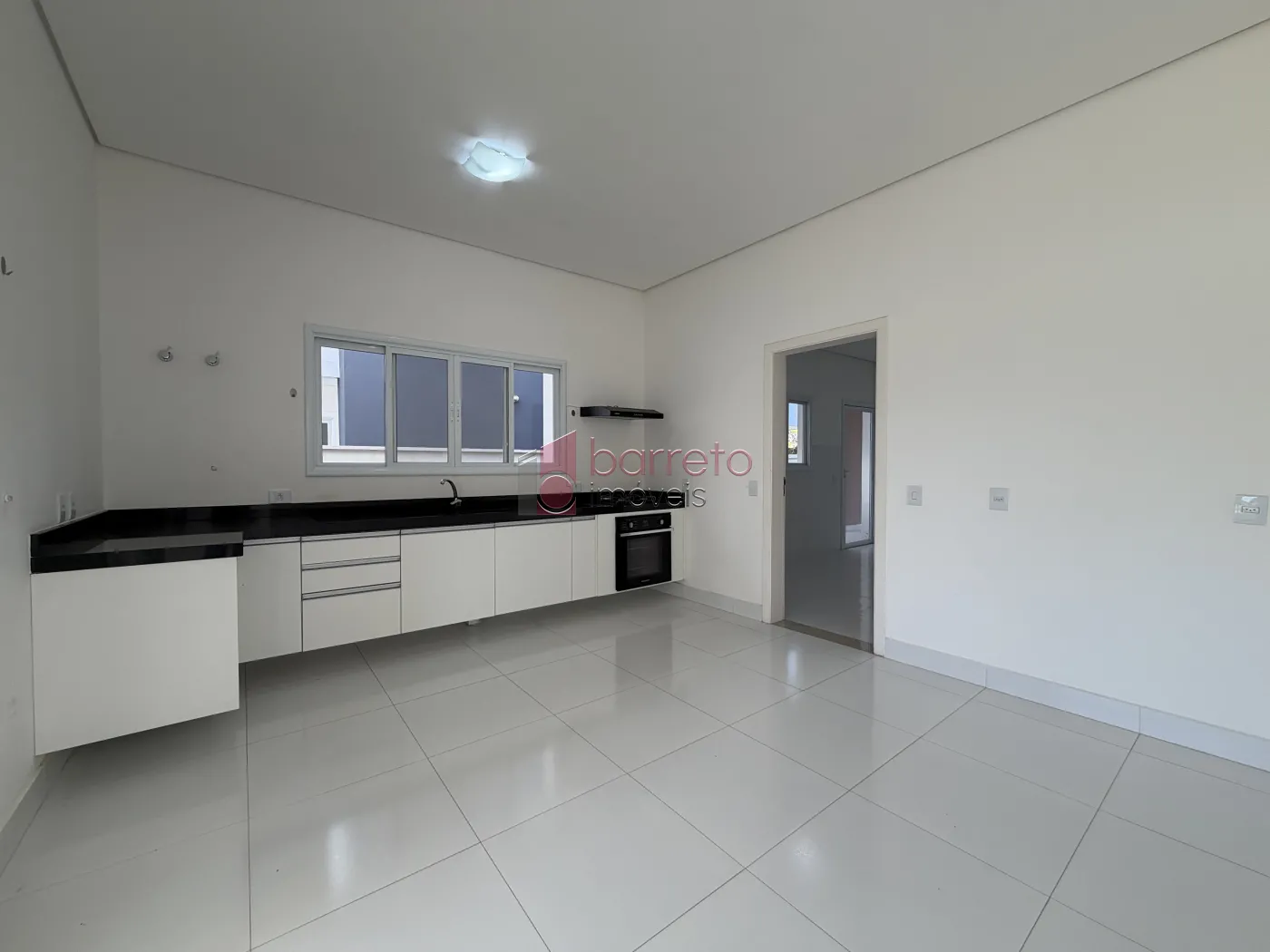 SOBRADO À VENDA – 04 QUARTOS – RESERVA DA SERRA – JUNDIAÍ/SP