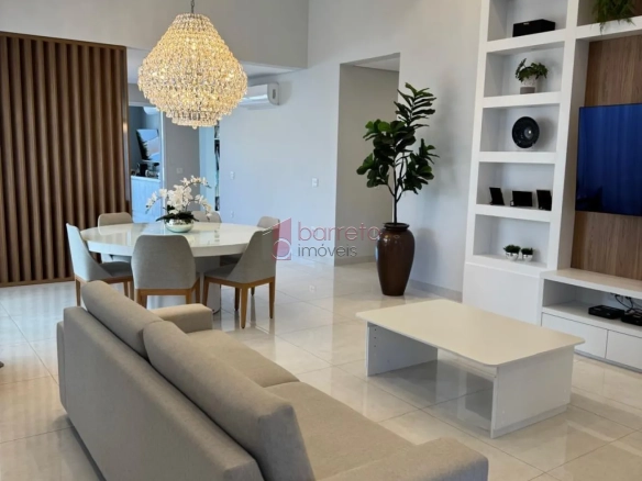 CASA TÉRREA À VENDA COM 03 QUARTOS – CONDOMÍNIO RESERVA DA SERRA – JUNDIAÍ/SP
