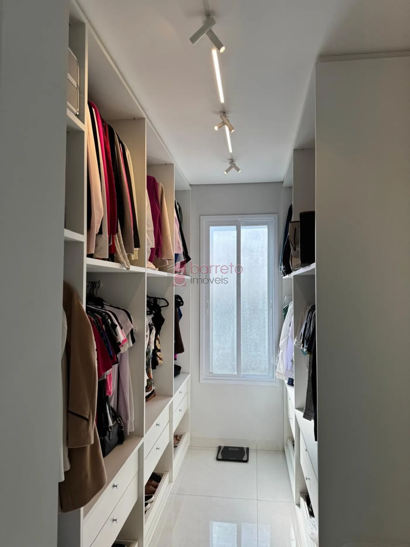 CASA TÉRREA À VENDA COM 03 QUARTOS – CONDOMÍNIO RESERVA DA SERRA – JUNDIAÍ/SP