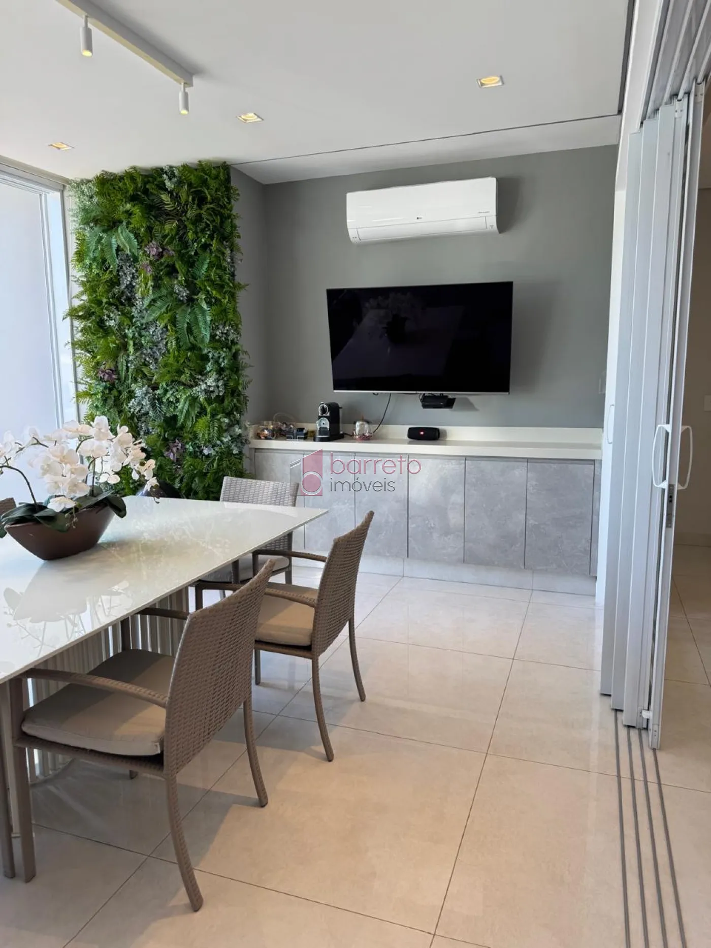 CASA TÉRREA À VENDA COM 03 QUARTOS – CONDOMÍNIO RESERVA DA SERRA – JUNDIAÍ/SP