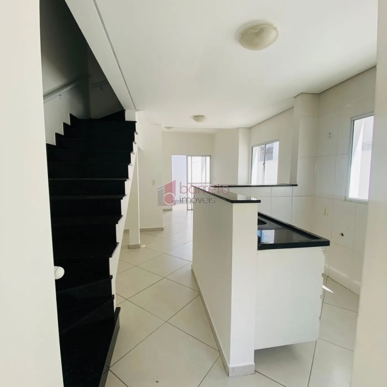 CASA À VENDA E LOCAÇÃO NO CONDOMÍNIO RESIDENCIAL DONA NINA – JUNDIAÍ/SP
