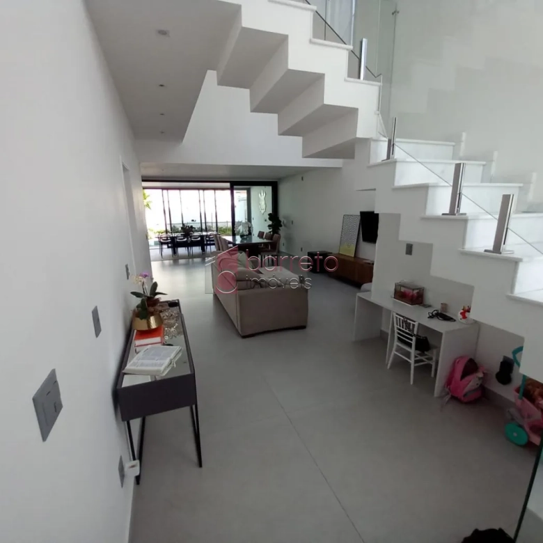 CASA COM 3 SUÍTES À VENDA NO CONDOMÍNIO RESERVA ERMIDA II – JUNDIAI/SP