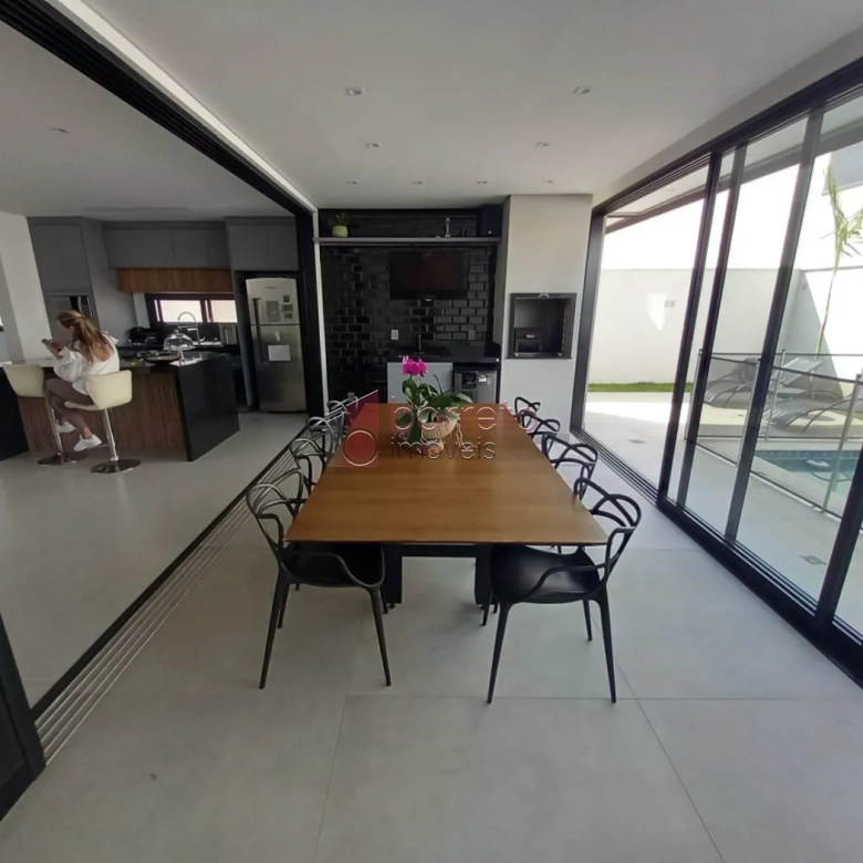 CASA COM 3 SUÍTES À VENDA NO CONDOMÍNIO RESERVA ERMIDA II – JUNDIAI/SP