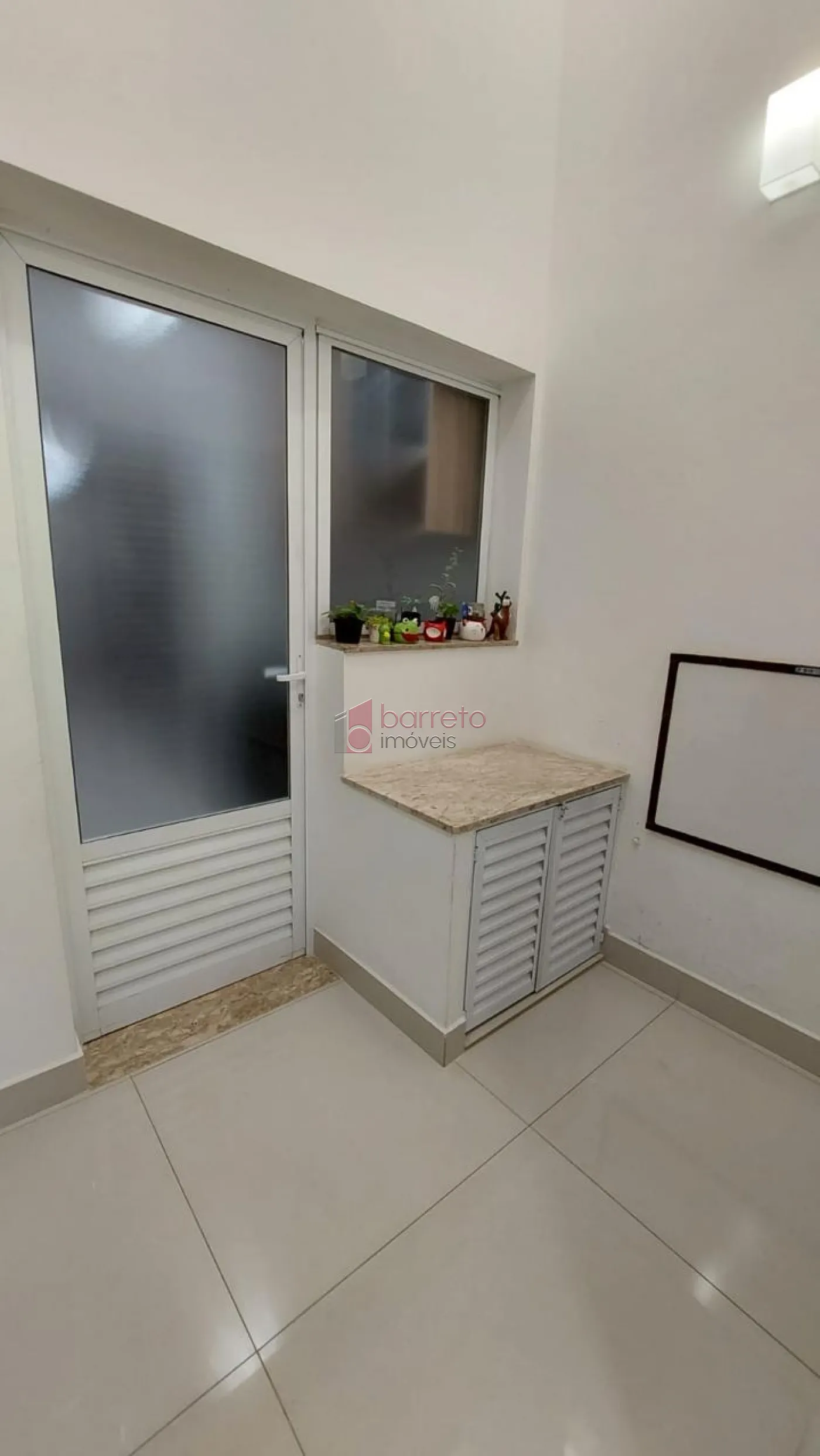 SOBRADO À VENDA – 03 QUARTOS – MORADA DO HORTO – JUNDIAÍ/SP