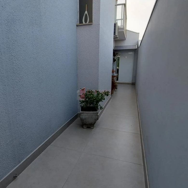 SOBRADO À VENDA – 03 QUARTOS – MORADA DO HORTO – JUNDIAÍ/SP