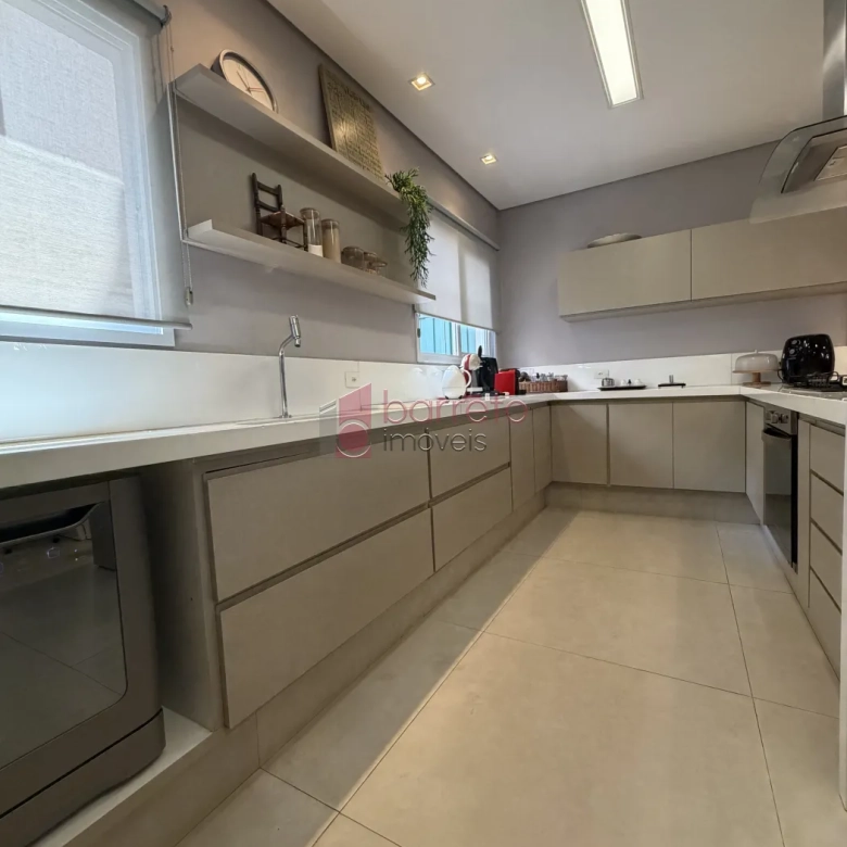 SOBRADO À VENDA – 03 QUARTOS – SANTA TERESA – JUNDIAÍ/SP