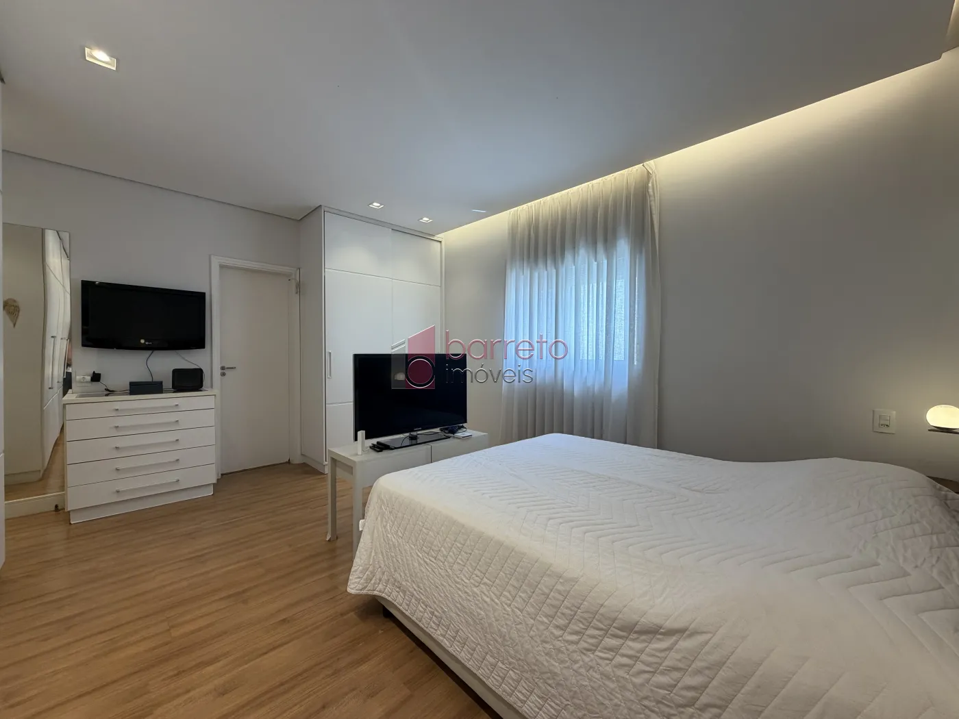 SOBRADO À VENDA – 03 QUARTOS – SANTA TERESA – JUNDIAÍ/SP