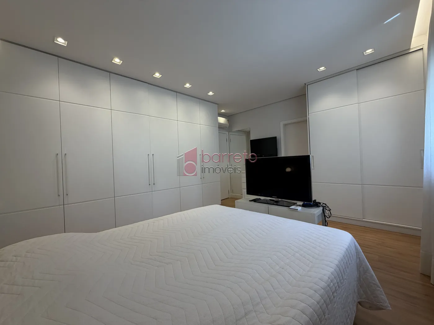 SOBRADO À VENDA – 03 QUARTOS – SANTA TERESA – JUNDIAÍ/SP