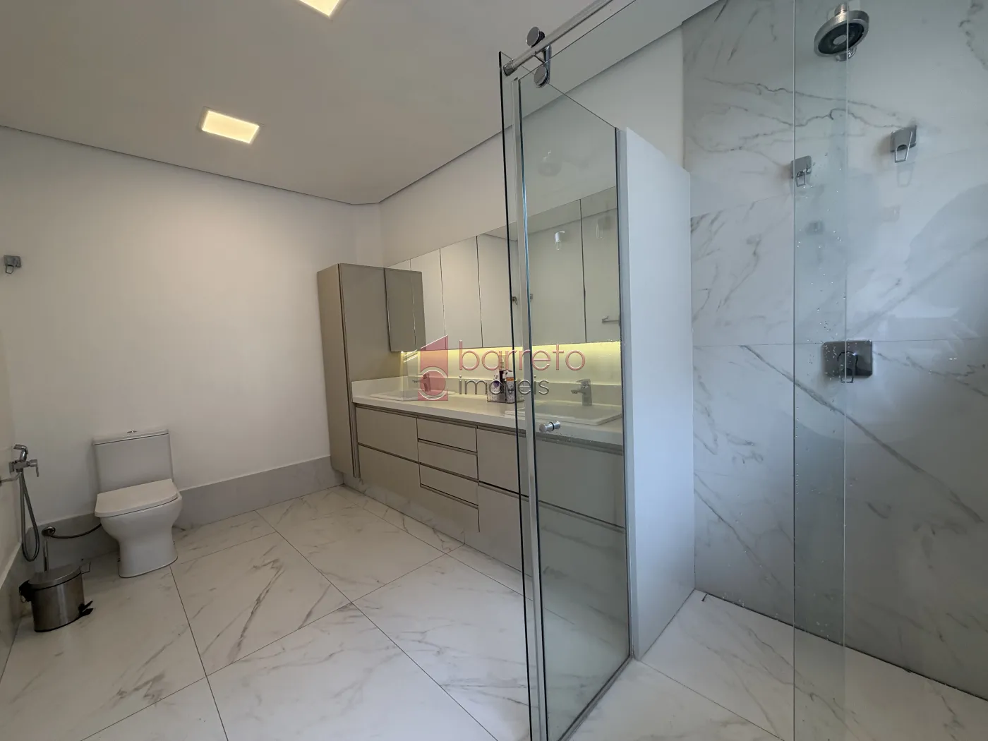 SOBRADO À VENDA – 03 QUARTOS – SANTA TERESA – JUNDIAÍ/SP