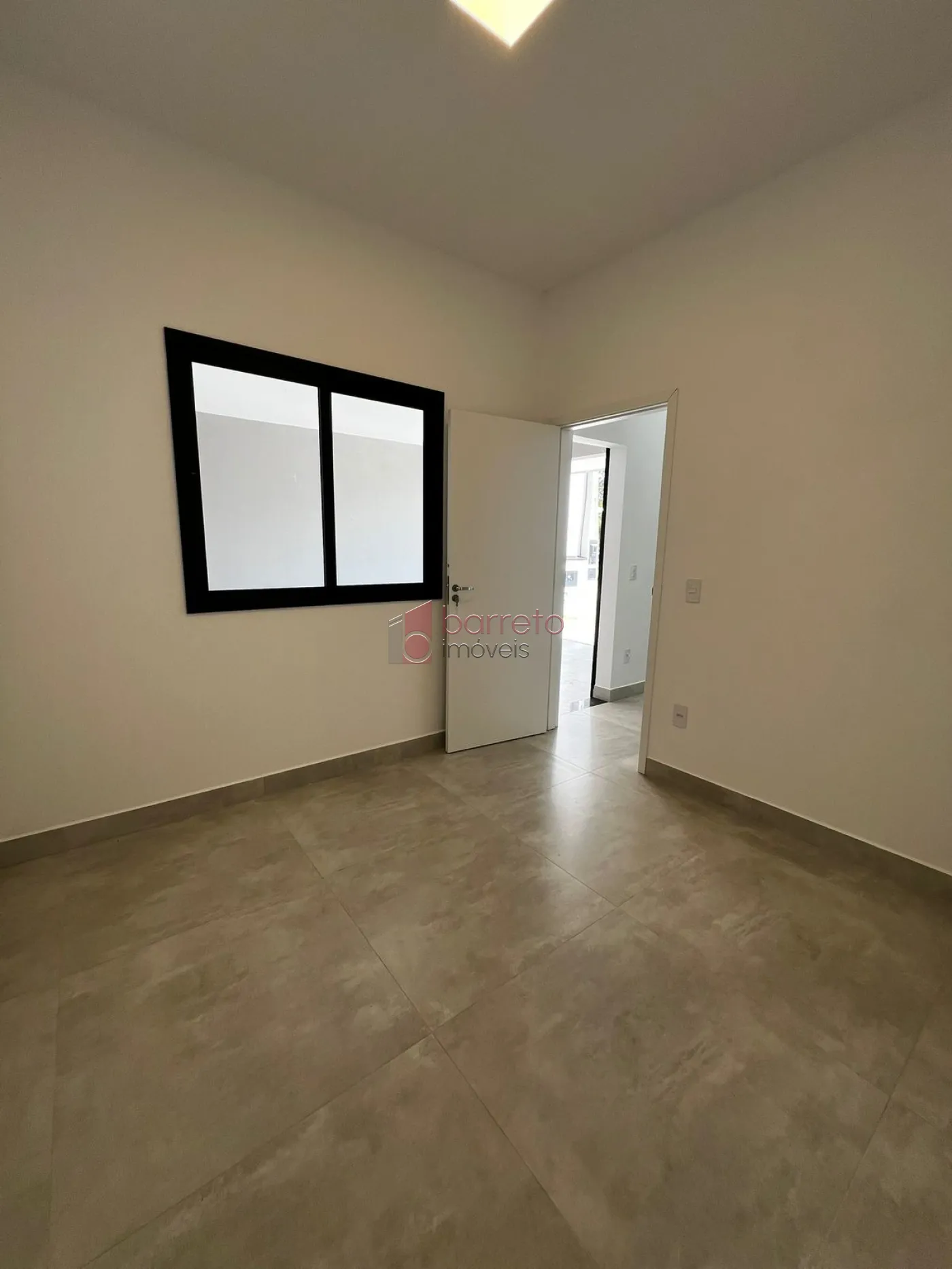 CASA À VENDA NO CONDOMÍNIO RESIDENCIAL DOS IPES – JUNDIAÍ/SP