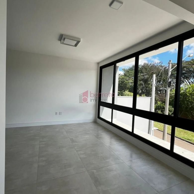 CASA À VENDA NO CONDOMÍNIO RESIDENCIAL DOS IPES – JUNDIAÍ/SP