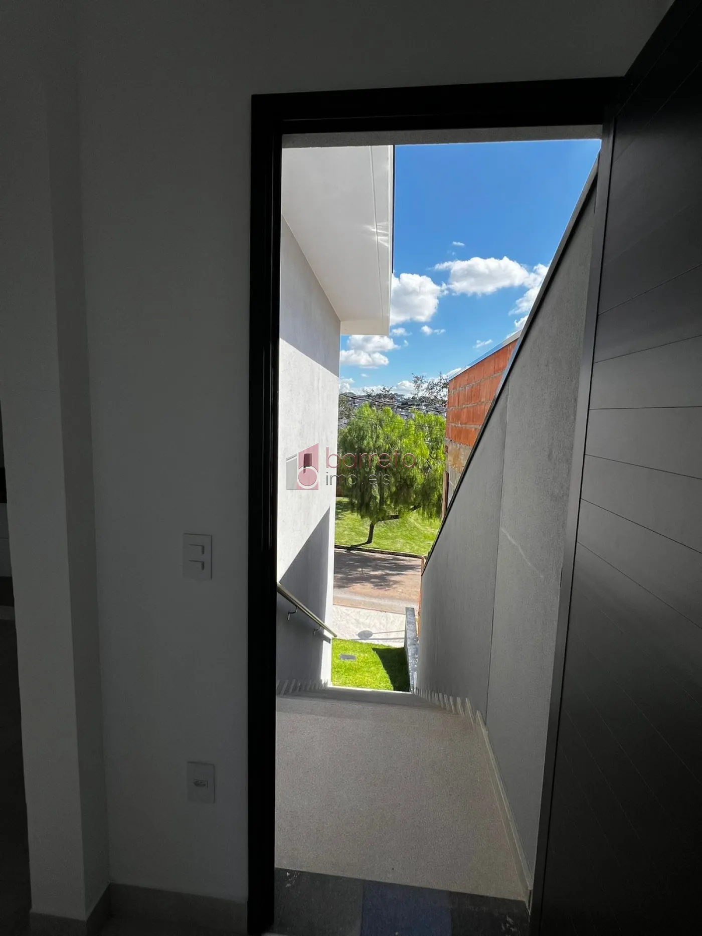 CASA À VENDA NO CONDOMÍNIO RESIDENCIAL DOS IPES – JUNDIAÍ/SP