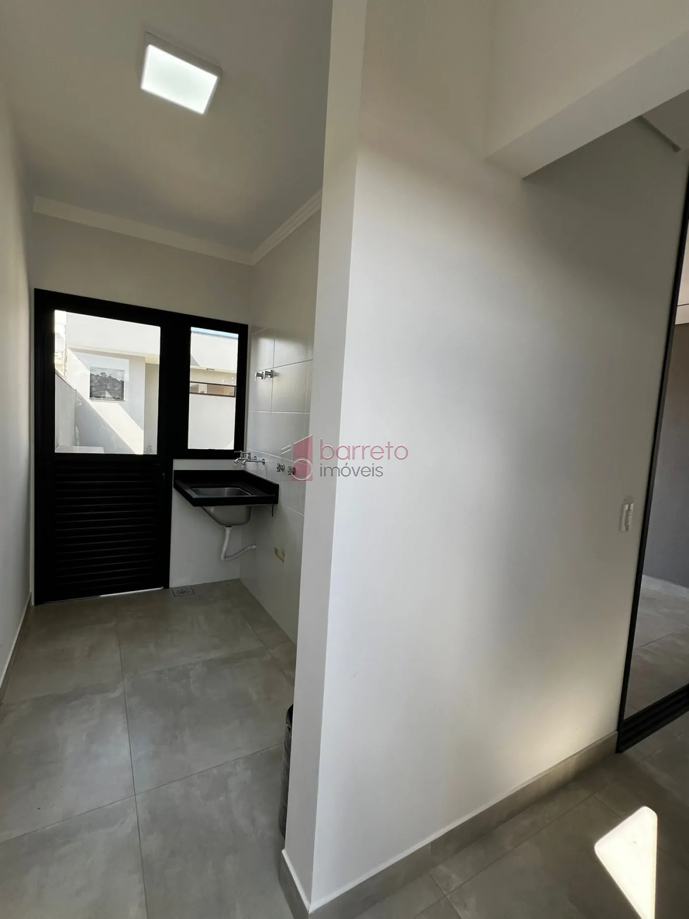 CASA À VENDA NO CONDOMÍNIO RESIDENCIAL DOS IPES – JUNDIAÍ/SP