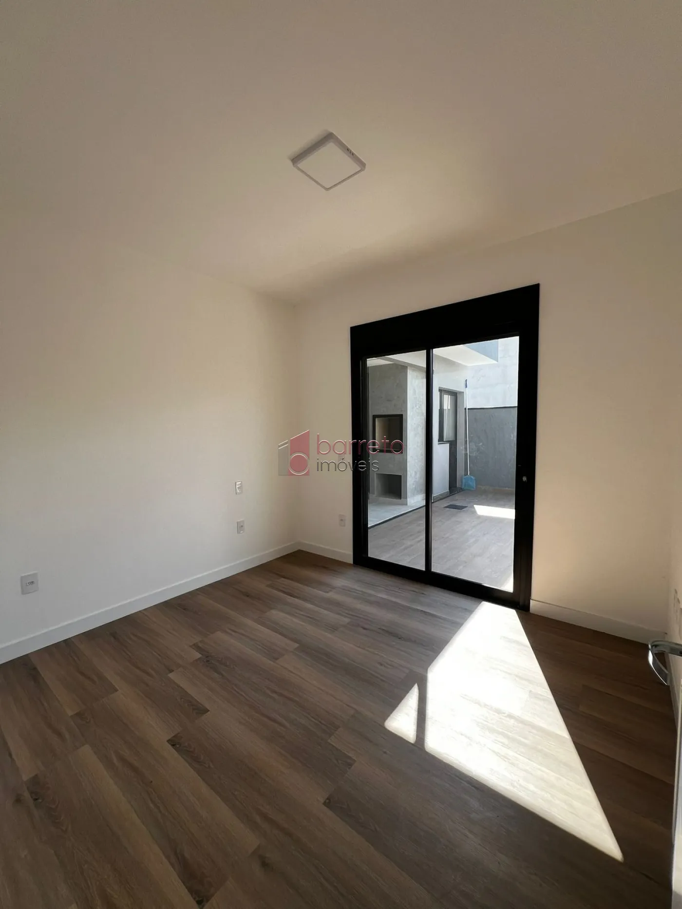 CASA À VENDA NO CONDOMÍNIO RESIDENCIAL DOS IPES – JUNDIAÍ/SP