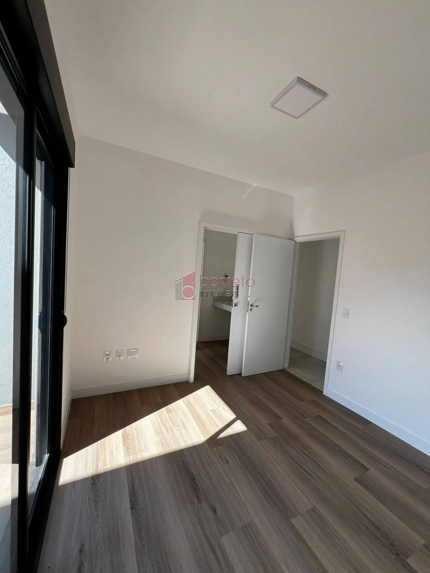CASA À VENDA NO CONDOMÍNIO RESIDENCIAL DOS IPES – JUNDIAÍ/SP
