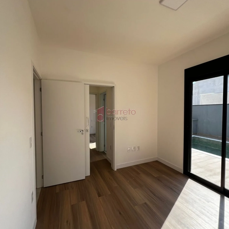 CASA À VENDA NO CONDOMÍNIO RESIDENCIAL DOS IPES – JUNDIAÍ/SP