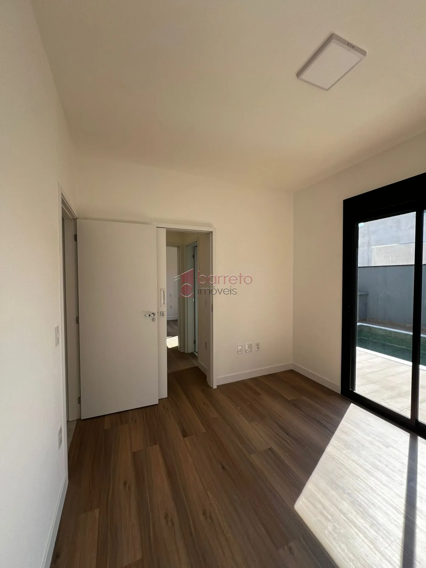 CASA À VENDA NO CONDOMÍNIO RESIDENCIAL DOS IPES – JUNDIAÍ/SP
