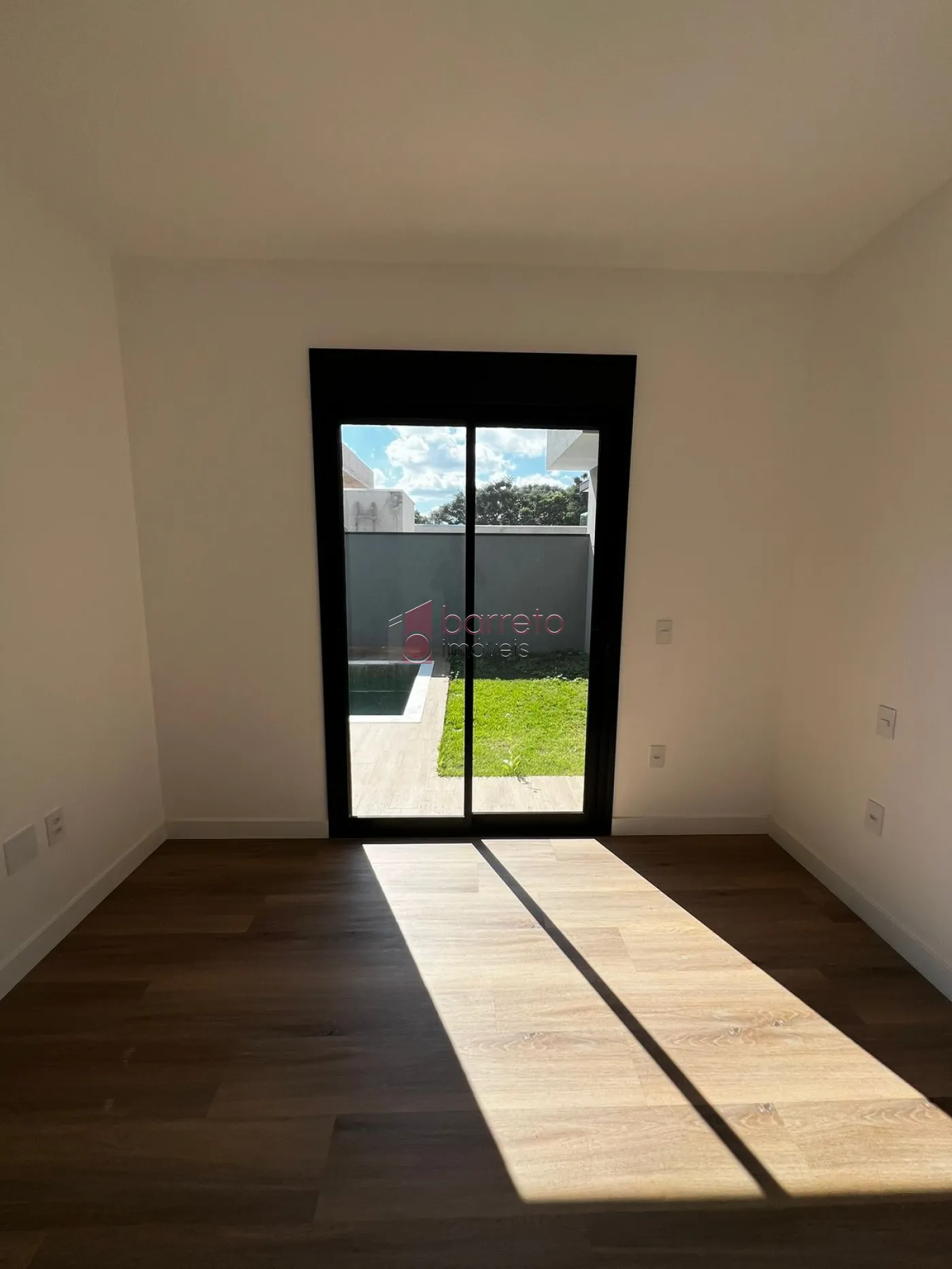 CASA À VENDA NO CONDOMÍNIO RESIDENCIAL DOS IPES – JUNDIAÍ/SP