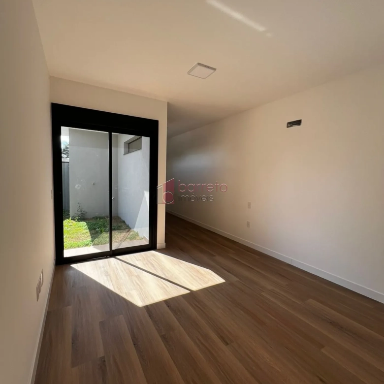 CASA À VENDA NO CONDOMÍNIO RESIDENCIAL DOS IPES – JUNDIAÍ/SP